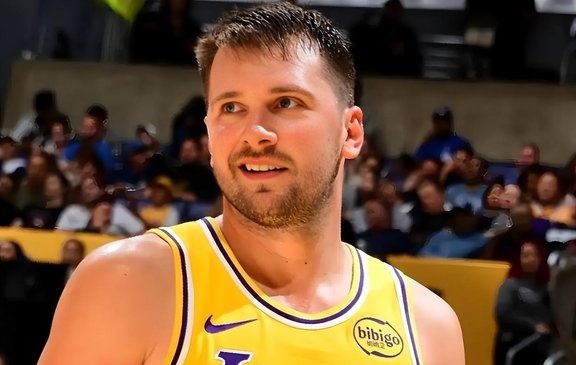 关于东契奇巅峰对决,莱万多夫斯基与30激战切尔西分钟,大胜胜负难料!的信息 关于东契奇巅峰对决,莱万多夫斯基与30激战切尔西分钟,大胜胜负难料!的信息